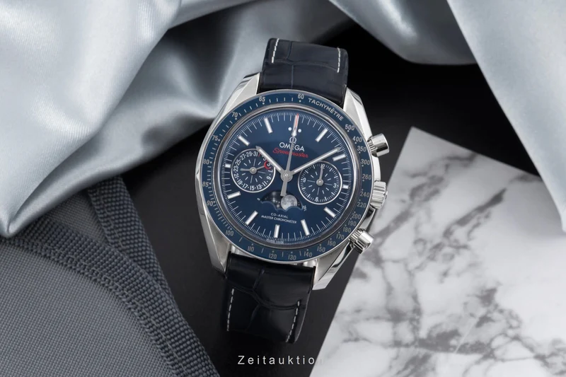 Omega Speedmaster chronograph steel automatic men's watch 304.33.44.52.03.001 LP: 12000EUR [2504675]