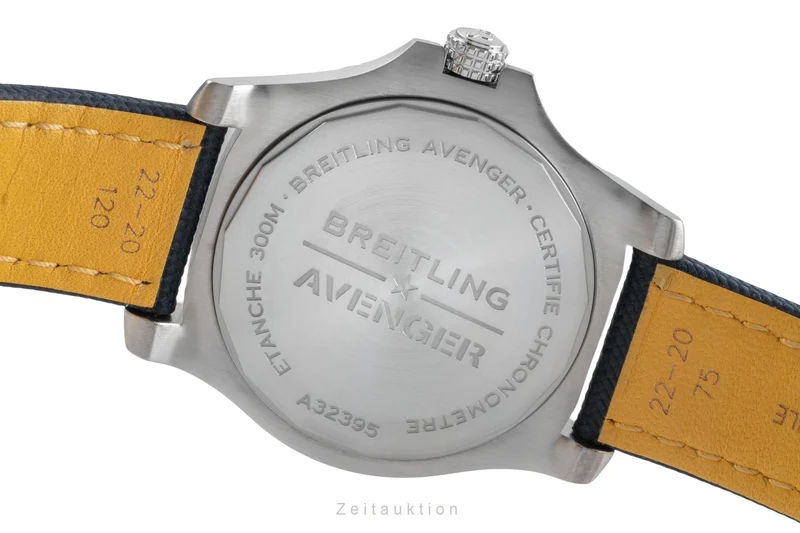 Breitling Avenger steel automatic men's watch A32395 [2505264]
