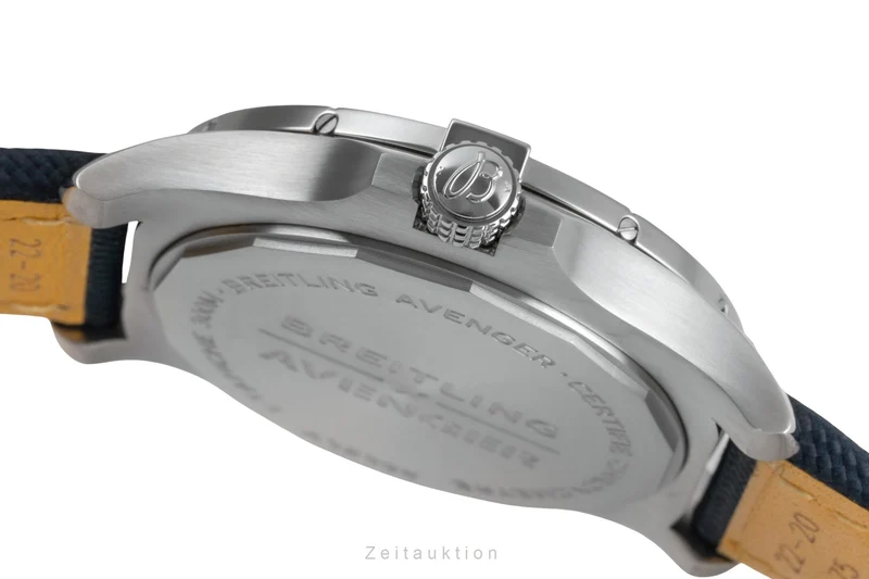 Breitling Avenger steel automatic men's watch A32395 [2505264]