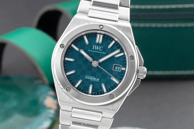 IWC Ingenieur steel automatic men's watch IW328903 LP: 12900EUR [2505270]