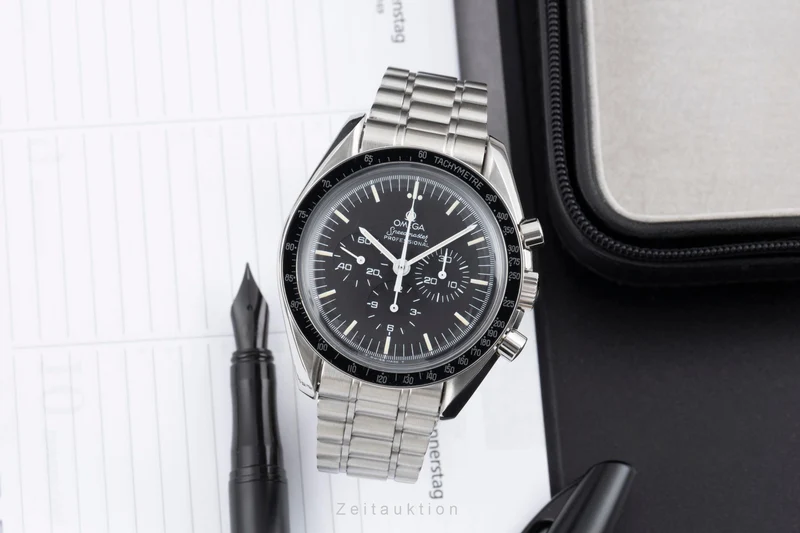 Omega Speedmaster Moonwatch chronograph steel manual winding men's watch 3890.50.00 145.022 LP: 7600EUR [2504892]