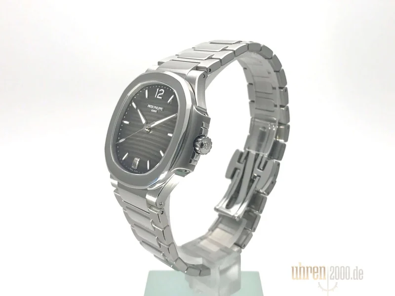 Patek Philippe Nautilus Ladies Ref. 7118/1A-011