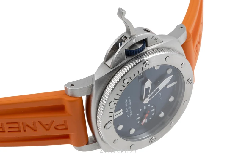 Panerai Submersible steel automatic men's watch PAM01391 LP: 11200EUR [2505416]
