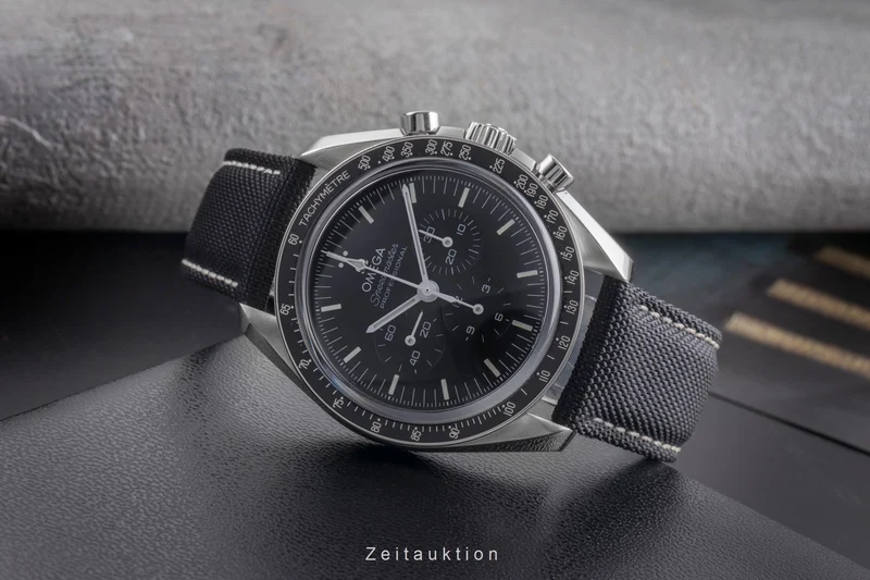 Omega Speedmaster Moonwatch chronograph steel manual winding men's watch 310.32.42.50.01.002 LP: 8300EUR [2504647]