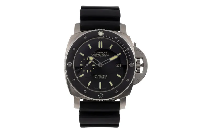 Panerai Submersible titanium automatic men's watch PAM00389 VP: 10900EUR [2505366]