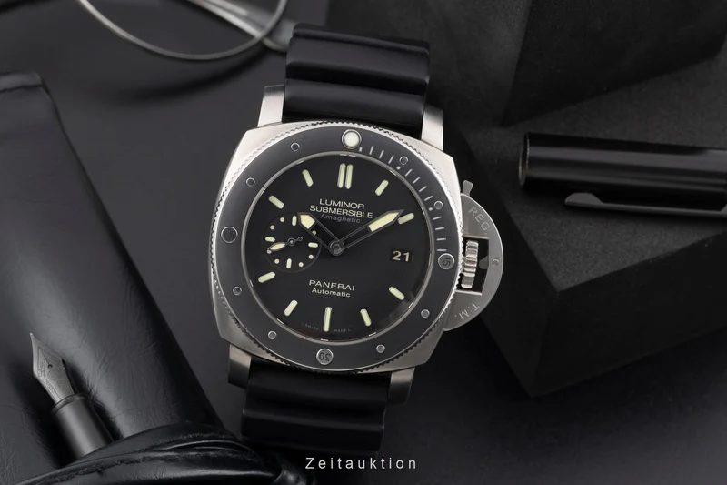 Panerai Submersible titanium automatic men's watch PAM00389 VP: 10900EUR [2505366]