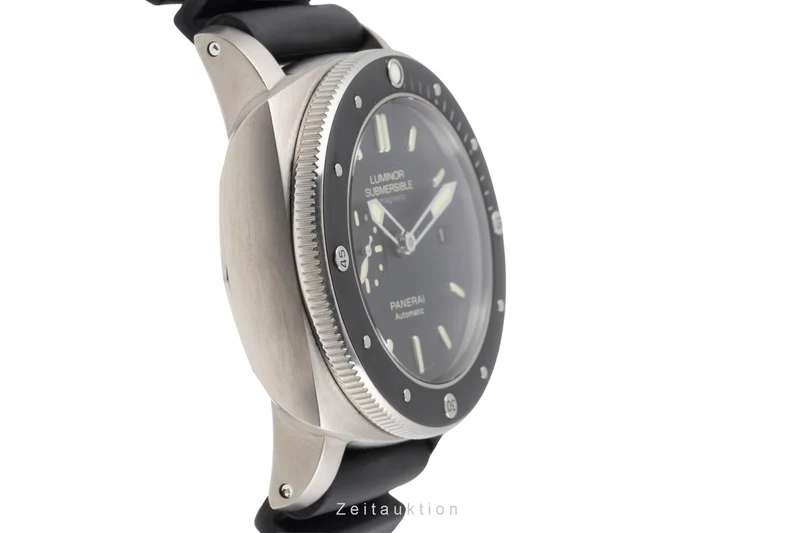 Panerai Submersible titanium automatic men's watch PAM00389 VP: 10900EUR [2505366]