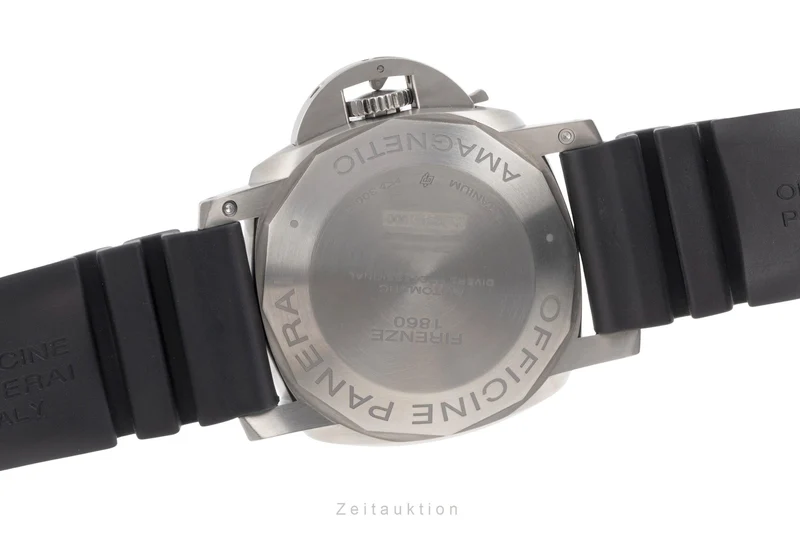 Panerai Submersible titanium automatic men's watch PAM00389 VP: 10900EUR [2505366]