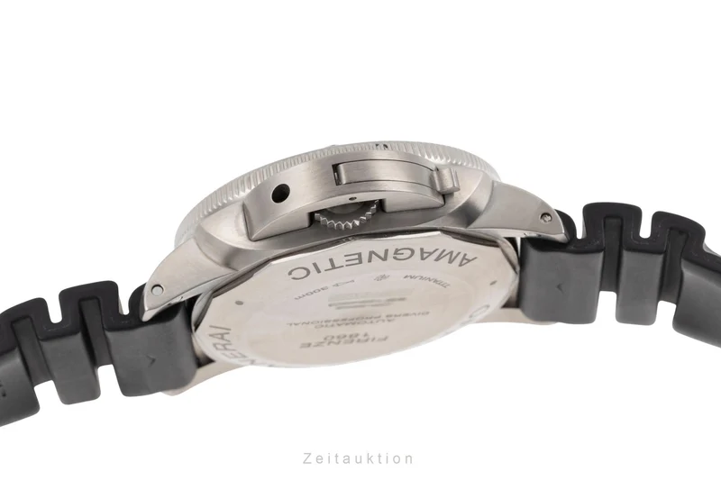 Panerai Submersible titanium automatic men's watch PAM00389 VP: 10900EUR [2505366]