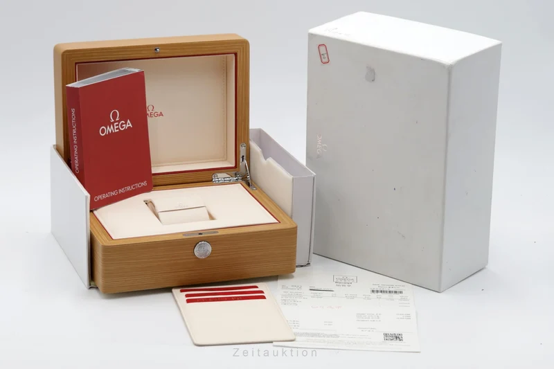 Omega Speedmaster chronograph steel manual winding men's watch 332.10.41.51.01.001 LP: 10300EUR [2505190]