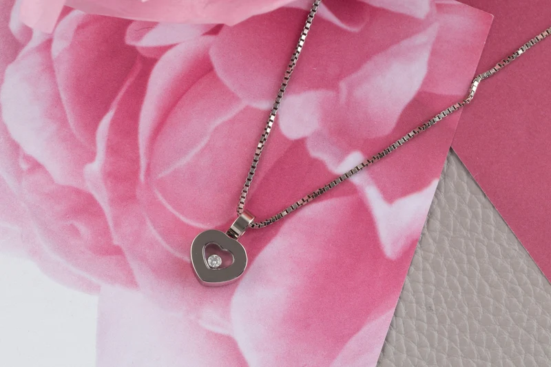 Chopard Happy Heaths Diamonds pendant 18k white gold 79/2897-20 retail price: 2080,- €[KL26001]