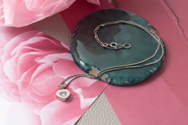 Chopard Happy Heaths Diamonds pendant 18k white gold 79/2897-20 retail price: 2080,- €[KL26001]