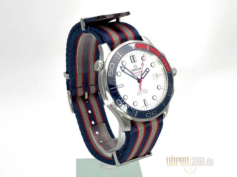 Omega Seamaster 300M Commander’s Watch James Bond 007 Limited Edition 212.32.41.20.04.001