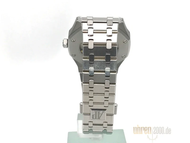 Audemars Piguet AP Royal Oak 15400ST.OO.1220ST.02 aus 2015