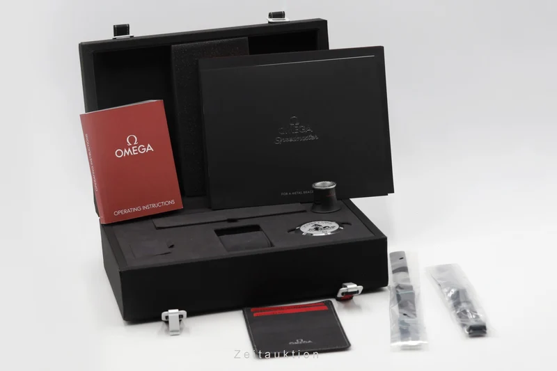 Omega Speedmaster Moonwatch chronograph steel manual winding men's watch 311.30.42.30.01.005 LP: 7600EUR [2504975]