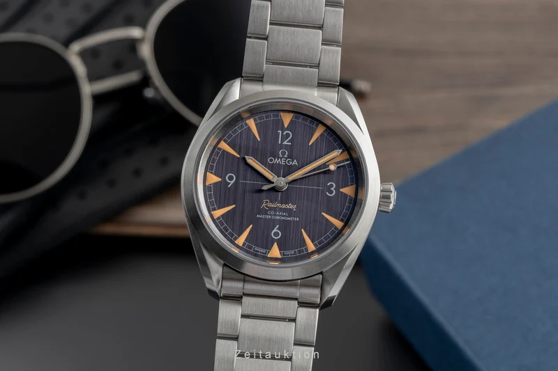 Omega Railmaster steel automatic men's watch 220.10.40.20.01.001 [2504988]