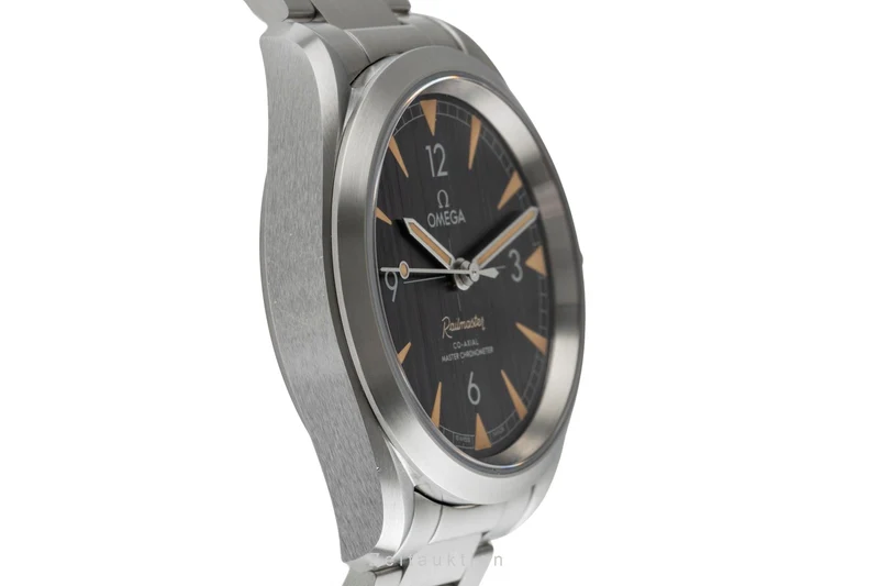 Omega Railmaster steel automatic men's watch 220.10.40.20.01.001 [2504988]