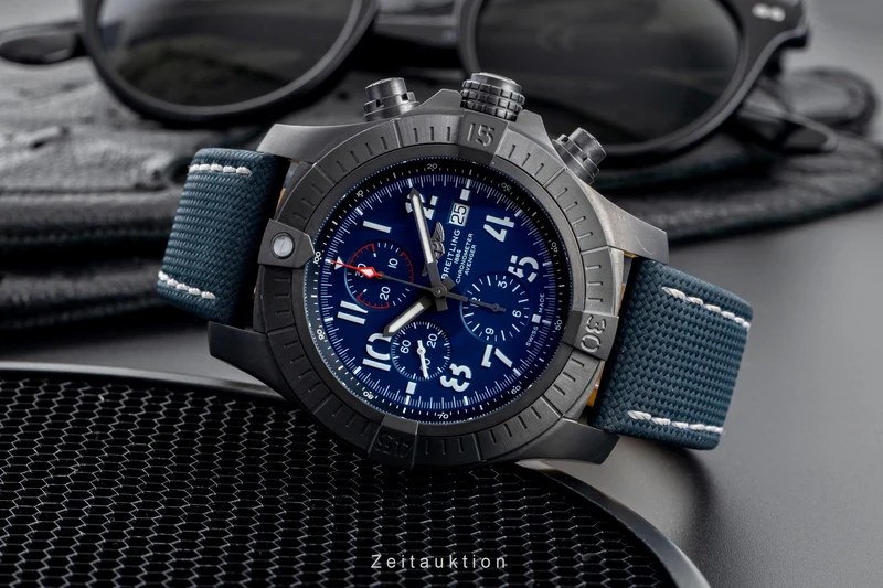 Breitling Super Avenger chronograph titanium automatic men's watch V13375101C1X1 LP: 6400EUR [2505049]