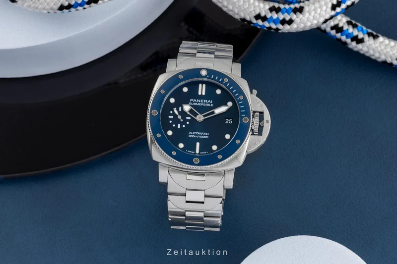 Panerai Submersible steel automatic men's watch PAM01068 LP: 11900EUR [2504940]