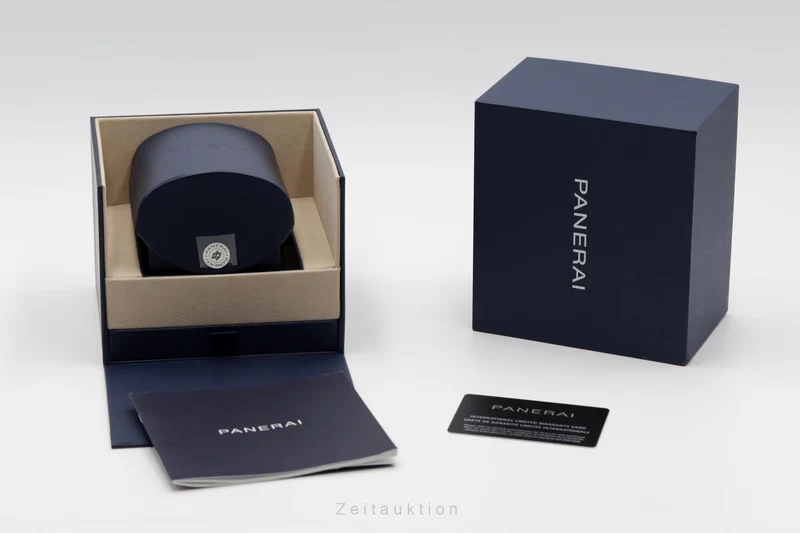 Panerai Submersible steel automatic men's watch PAM01068 LP: 11900EUR [2504940]