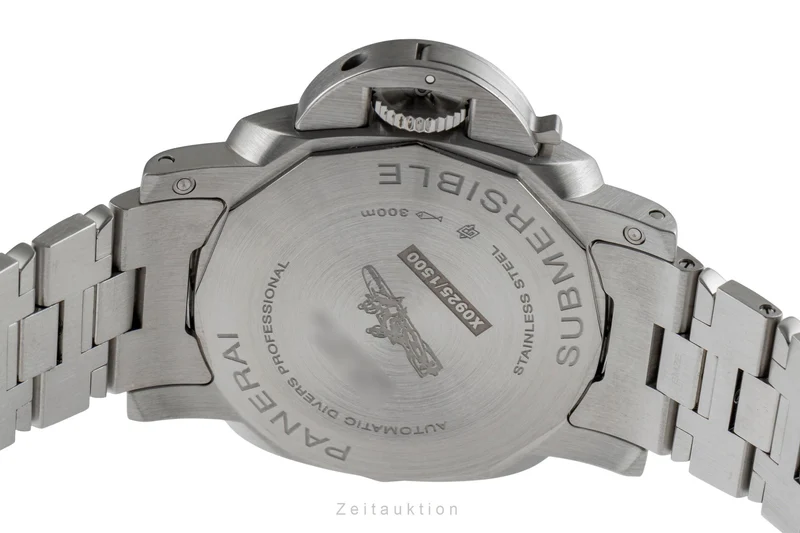 Panerai Submersible steel automatic men's watch PAM01068 LP: 11900EUR [2504940]