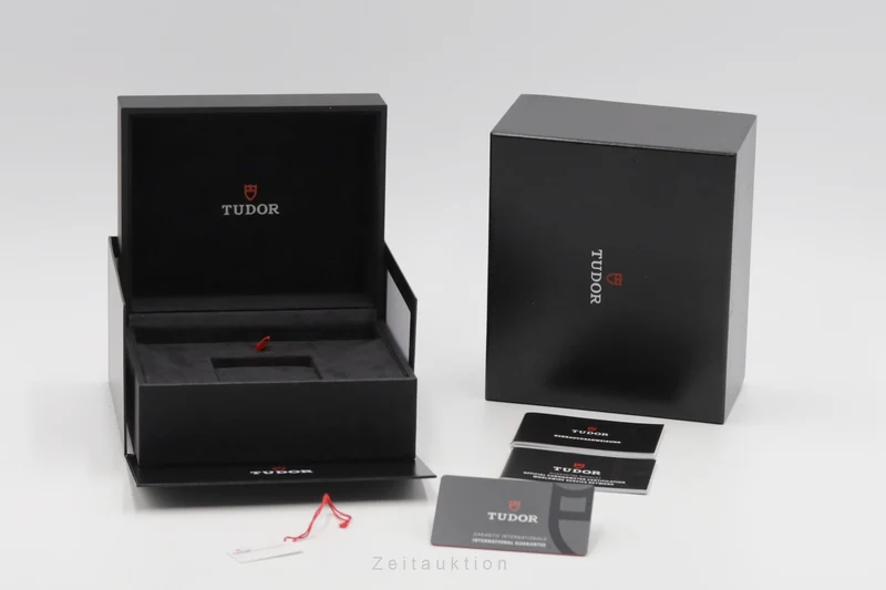 Tudor Heritage Black Bay steel automatic men's watch 79030B-0001 LP: 4150EUR [2504571]