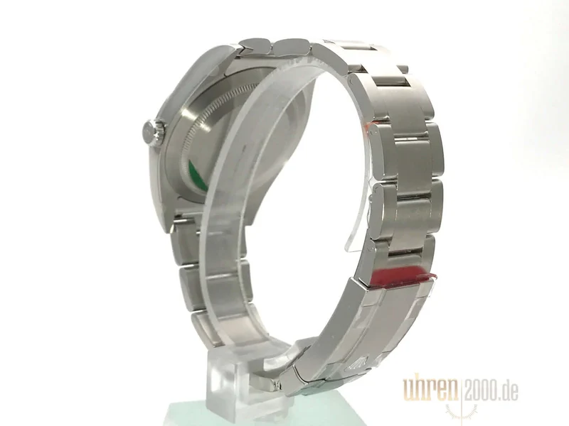 Rolex Oyster Perpetual 39 114300 Weiß