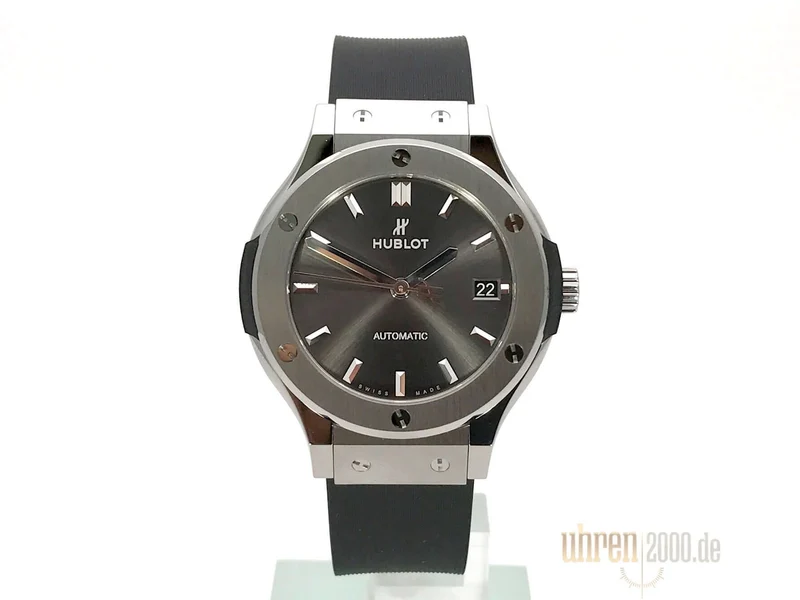 Hublot Classic Fusion Titanium 38 mm Racing Grey 565.NX.7071.RX