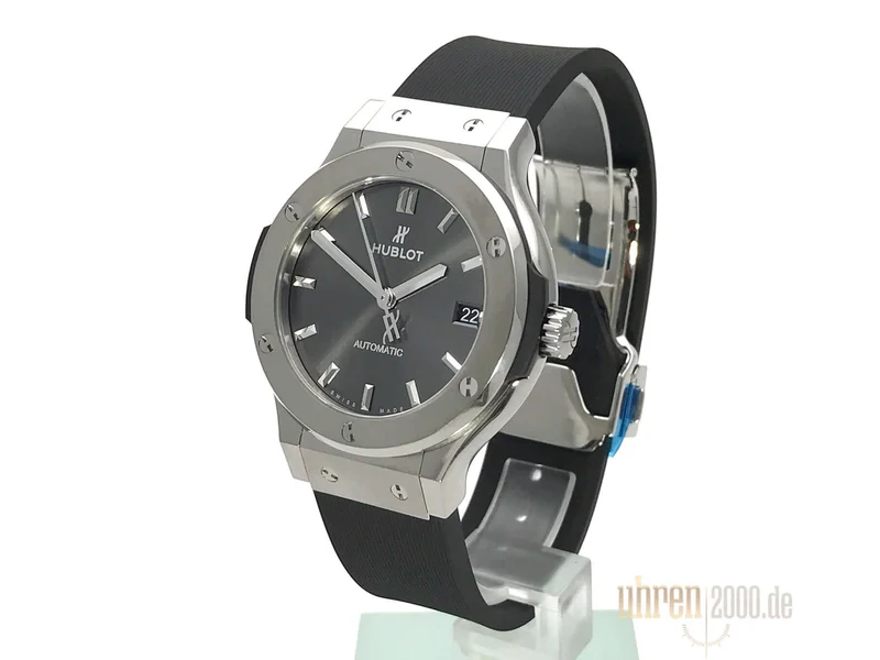 Hublot Classic Fusion Titanium 38 mm Racing Grey 565.NX.7071.RX