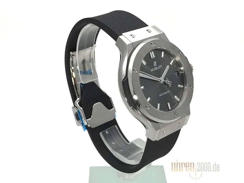 Hublot Classic Fusion Titanium 38 mm Racing Grey 565.NX.7071.RX