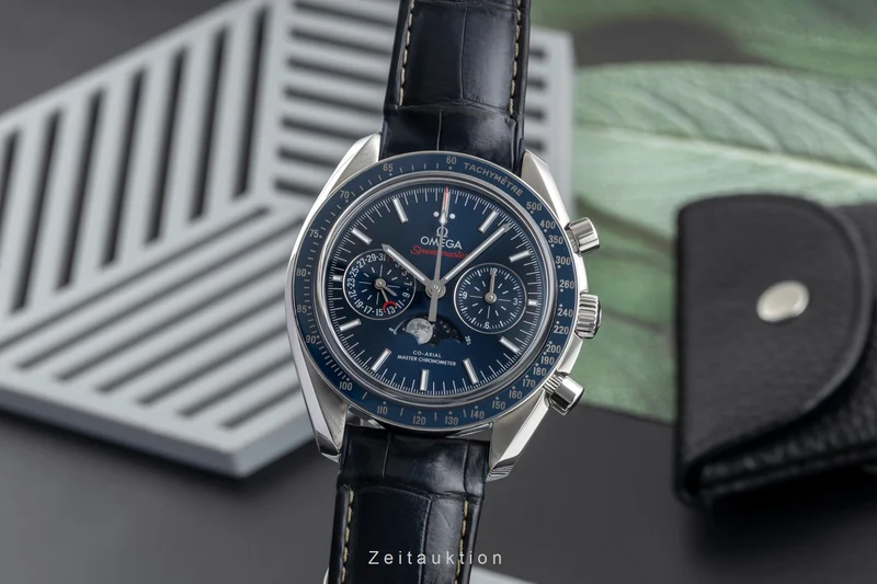 Omega Speedmaster chronograph steel automatic men's watch 304.33.44.52.03.001 LP: 12200EUR [2504721]