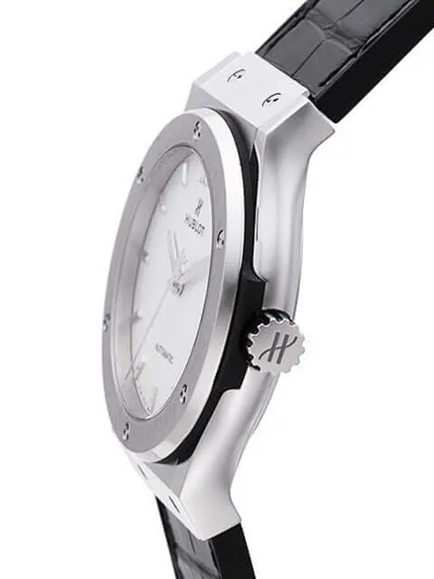 Hublot Classic Fusion Titanium Opalin 542.NX.2611.LR
