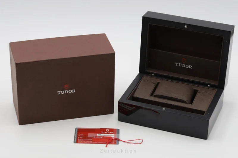 Tudor Black Bay steel automatic men's watch 79220R LP: 4580EUR [2504658]