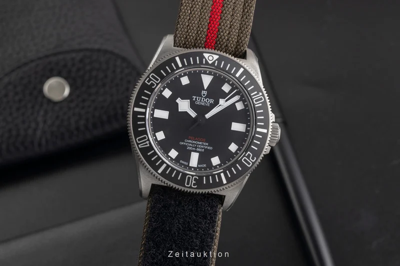 Tudor Pelagos steel / titanium automatic men's watch 25717N LP: 4310EUR [2504516]