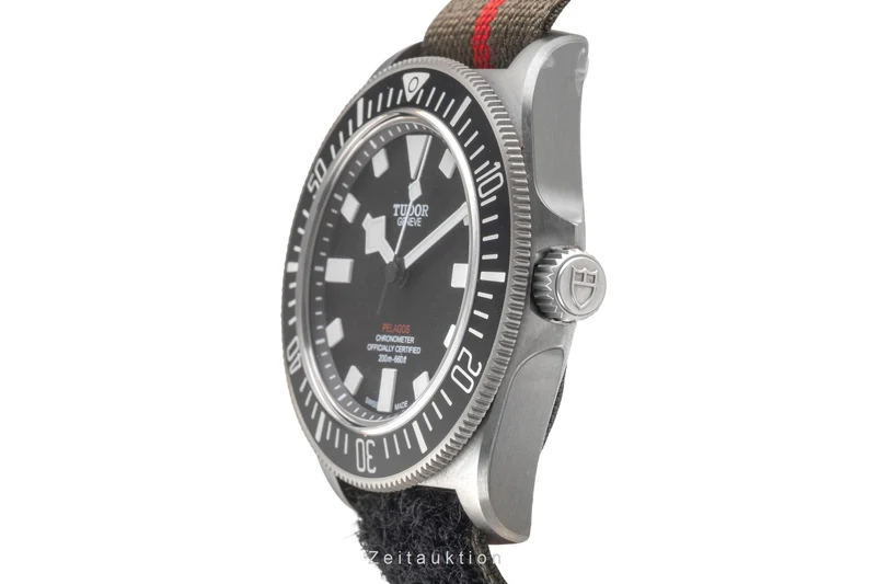 Tudor Pelagos steel / titanium automatic men's watch 25717N LP: 4310EUR [2504516]