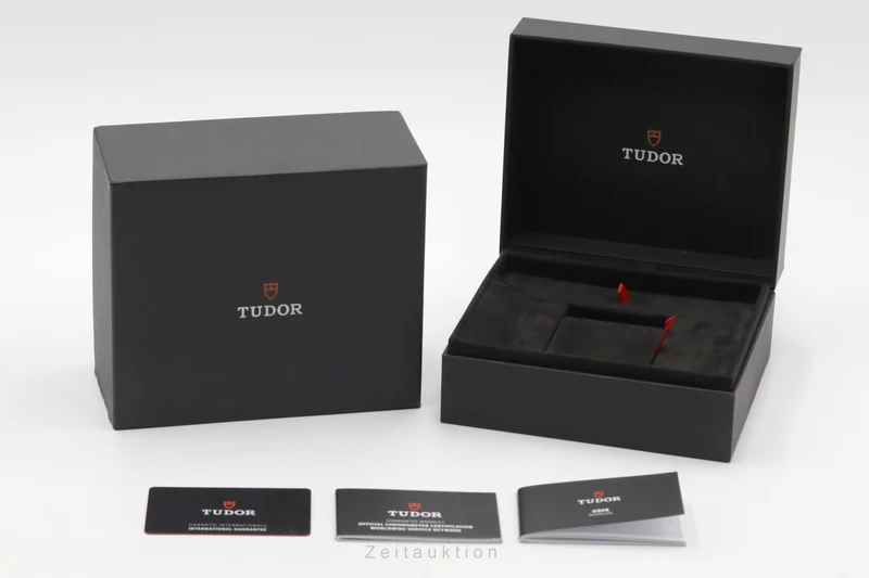 Tudor Pelagos steel / titanium automatic men's watch 25717N LP: 4310EUR [2504516]