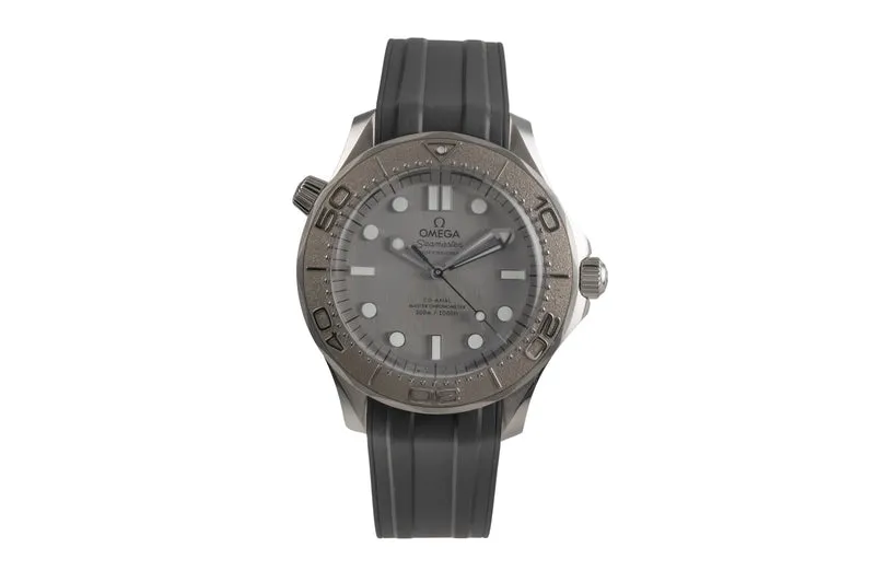Omega Seamaster steel / titanium automatic unisex 210.32.42.20.06.002 LP: 6700EUR [2504544]
