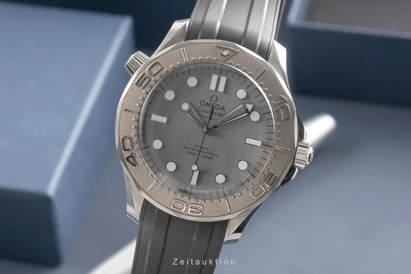 Omega Seamaster steel / titanium automatic unisex 210.32.42.20.06.002 LP: 6700EUR [2504544]