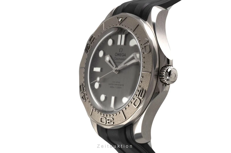 Omega Seamaster steel / titanium automatic unisex 210.32.42.20.06.002 LP: 6700EUR [2504544]