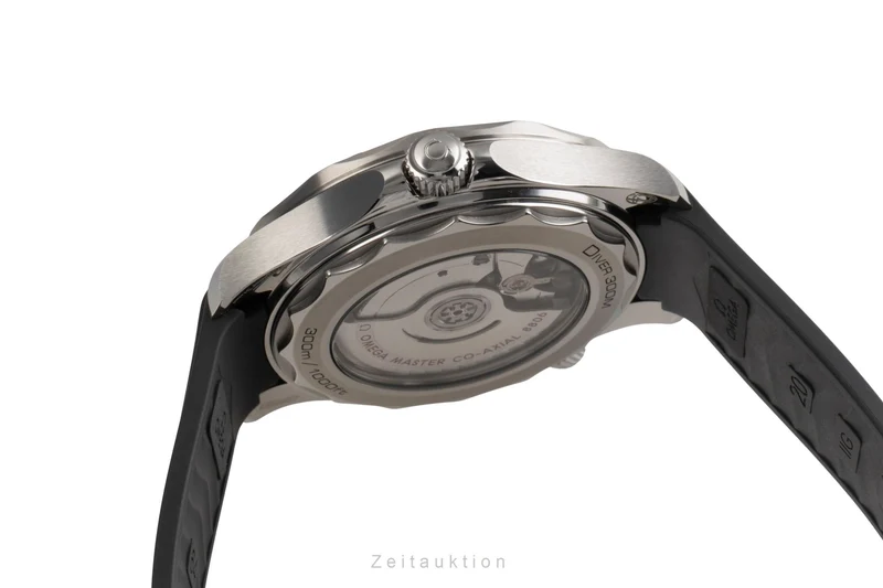 Omega Seamaster steel / titanium automatic unisex 210.32.42.20.06.002 LP: 6700EUR [2504544]