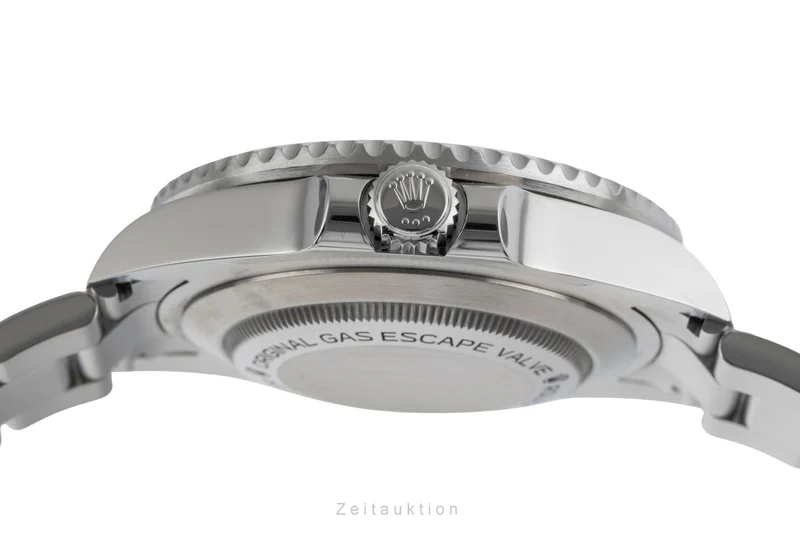 Rolex Sea-Dweller steel automatic men's watch 126600 [2503935]