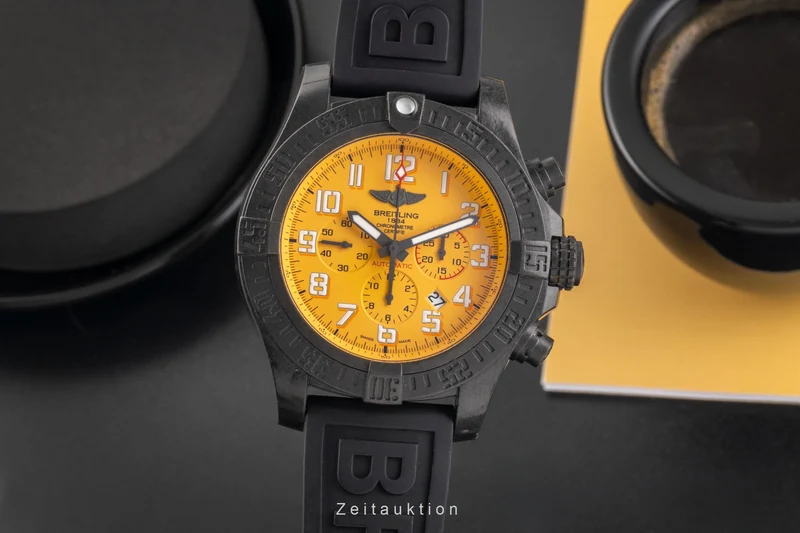Breitling Avenger chronograph breitlight automatic men's watch XB0170E41I1W1 LP: 8150EUR [2504525]