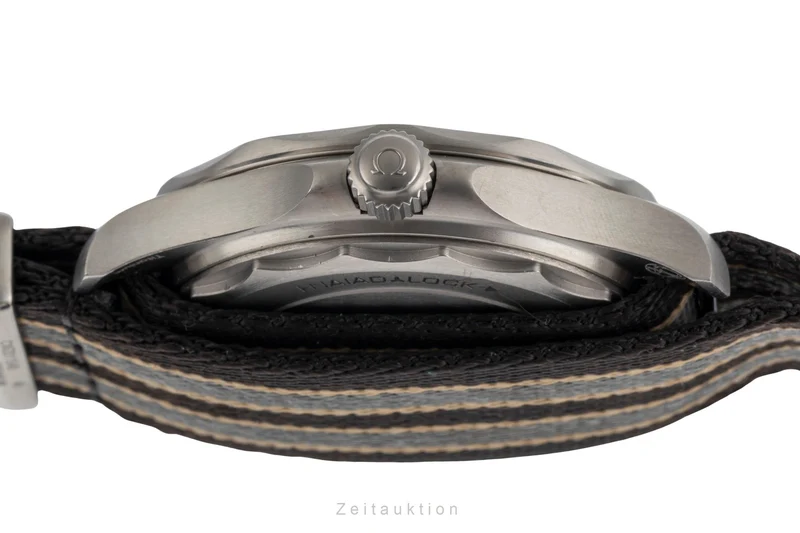 Omega Seamaster titanium automatic men's watch 210.92.42.20.01.001 LP: 9700EUR [2504450]