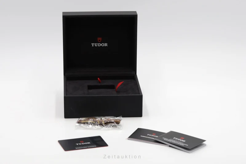 Tudor Black Bay bronze automatic men's watch 79012M [2504304]