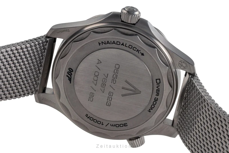 Omega Seamaster titanium automatic men's watch 210.90.42.20.01.001 LP: 10900EUR [2504062]