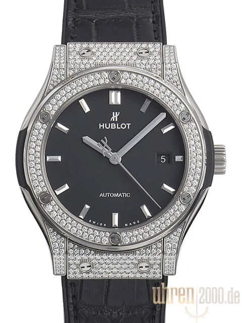 Hublot Classic Fusion Titanium Pave 42 mm 542.NX.1171.LR.1704