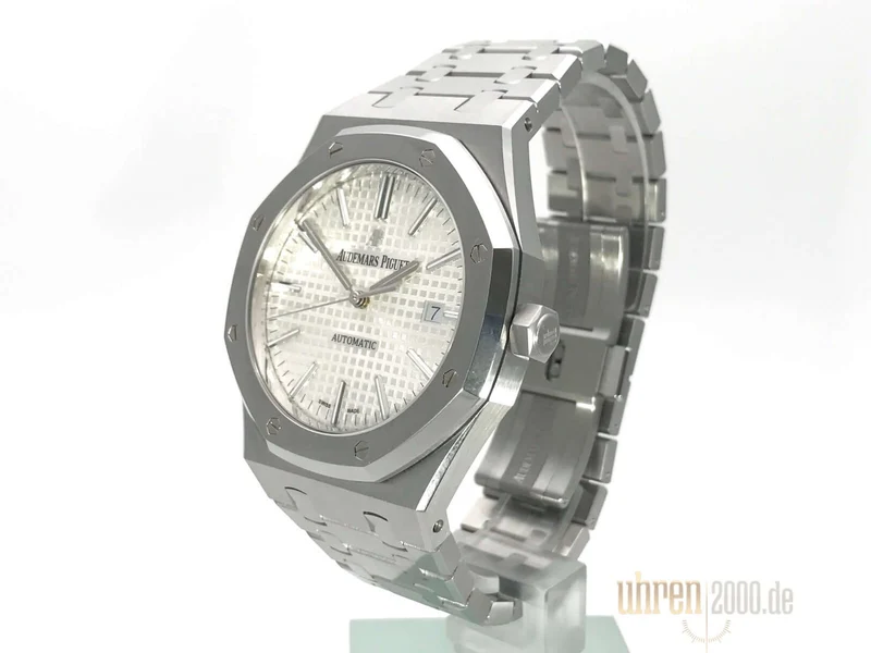 Audemars Piguet AP Royal Oak 15400ST.OO.1220ST.02 aus 2017