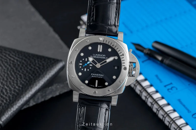 Panerai Submersible steel automatic men's watch PAM00682 [2502804]