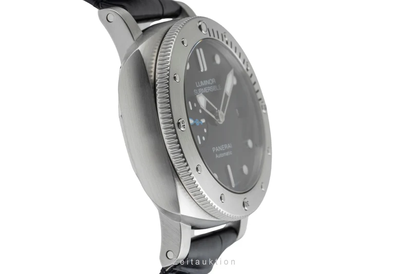 Panerai Submersible steel automatic men's watch PAM00682 [2502804]