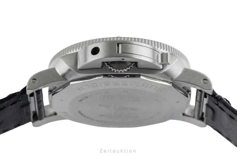 Panerai Submersible steel automatic men's watch PAM00682 [2502804]